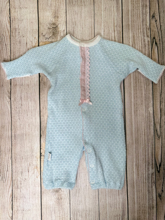 Blue & Pink Eyelet Converter